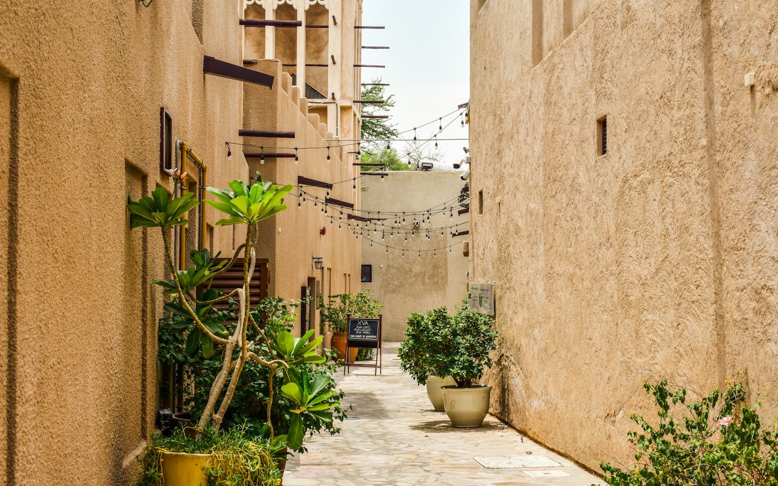 Dubai neighbourhood architecture, destination view